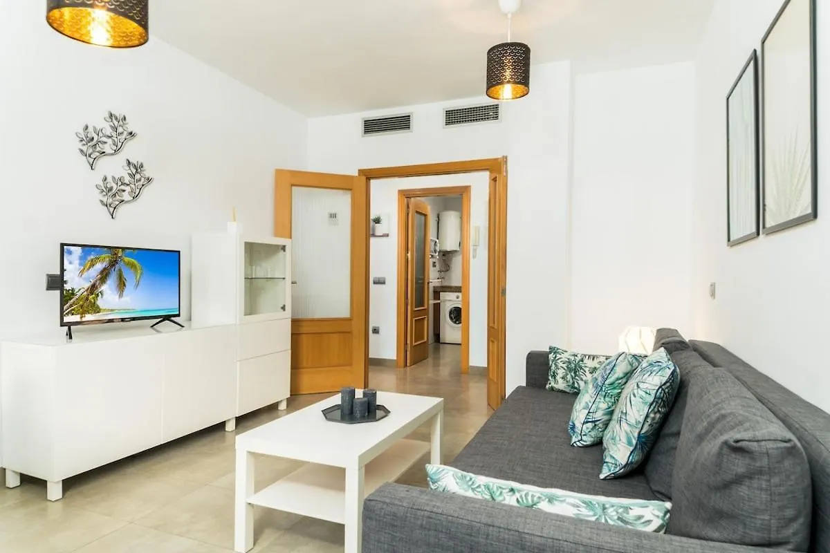 C54 - Homey Apartment 2 Bedroom In Town Málaga